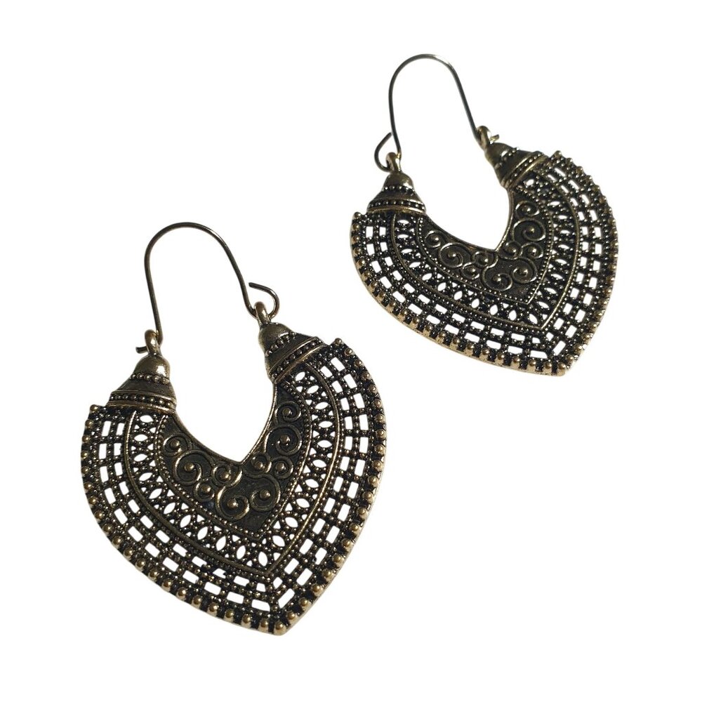 Gold Tone Bohemian Style Dangling Hook Earrings Filigree Heart Lightweight